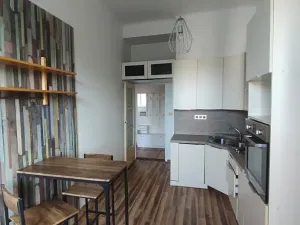 Pronájem bytu 1+1, Praha - Vysočany, Novovysočanská, 38 m2