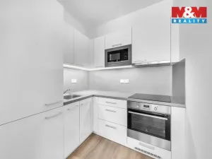 Pronájem bytu 2+kk, Pardubice - Bílé Předměstí, Husova, 58 m2