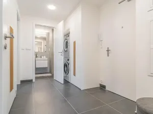 Pronájem bytu 2+kk, Praha - Prosek, Litoměřická, 57 m2