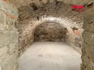 Prodej obchodního prostoru, Jablonec nad Nisou, Anenské náměstí, 81 m2