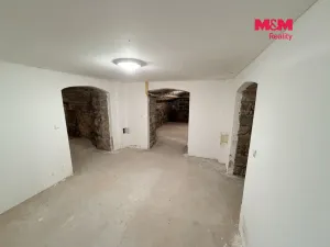 Prodej obchodního prostoru, Jablonec nad Nisou, Anenské náměstí, 81 m2
