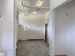 Pronájem obchodního prostoru, Orlová, U Moravy, 28 m2