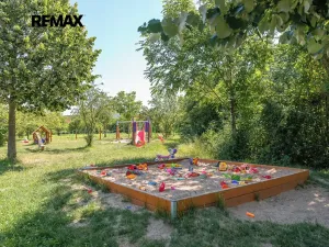 Prodej bytu 3+kk, Praha - Kyje, Sicherova, 79 m2