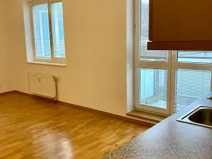Prodej bytu 1+kk, Praha - Troja, Vřesová, 36 m2