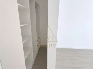 Pronájem bytu 2+kk, Praha - Vršovice, Černomořská, 58 m2