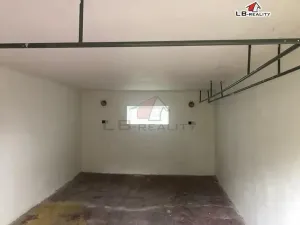 Pronájem garáže, Kolín, Třídvorská, 21 m2