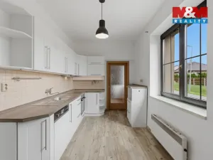 Prodej rodinného domu, Kněževes, U haldy, 155 m2