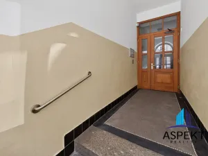 Pronájem bytu 2+kk, Praha - Holešovice, Poupětova, 64 m2