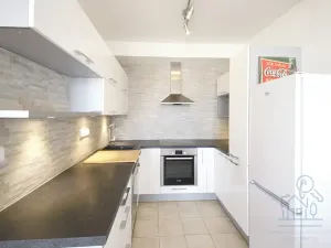 Pronájem bytu 2+kk, Praha - Holešovice, V háji, 56 m2