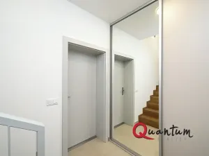 Pronájem bytu 2+1, Praha - Holyně, Za Knotkem, 89 m2