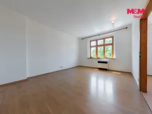 Prodej bytu 1+1, Karlovy Vary - Dvory, Kpt. Jaroše, 40 m2