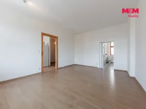 Prodej bytu 1+1, Karlovy Vary - Dvory, Kpt. Jaroše, 40 m2