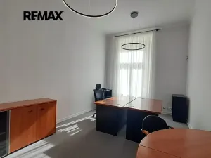 Pronájem kanceláře, Praha - Karlín, Sokolovská, 69 m2