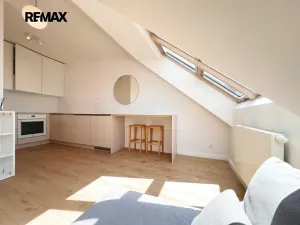 Pronájem bytu 1+kk, Praha - Košíře, Na Zámyšli, 32 m2