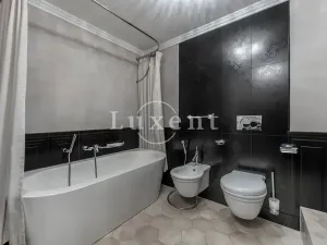 Prodej bytu 4+kk, Karlovy Vary, Vřídelní, 162 m2