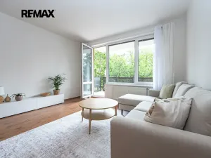 Prodej bytu 2+kk, Praha - Hlubočepy, Kováříkova, 37222 m2