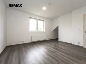 Pronájem rodinného domu, Praha - Strašnice, U trati, 120 m2