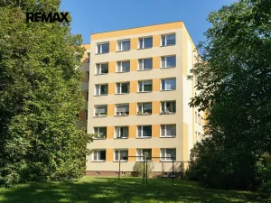 Pronájem bytu 1+1, Praha - Kobylisy, Jelínkova, 33 m2