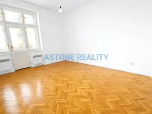 Pronájem bytu 2+kk, Praha - Vršovice, Bulharská, 58 m2