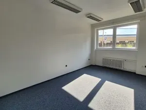 Pronájem kanceláře, Praha - Nusle, V Občanském domově, 37 m2
