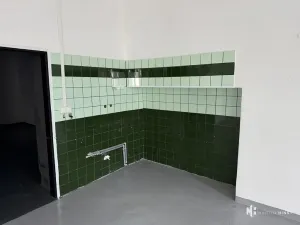 Pronájem skladu, Praha - Libeň, Na Košince, 150 m2