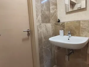 Pronájem atypického bytu, Praha, Plzeňská, 120 m2
