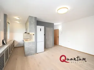 Pronájem bytu 1+kk, Praha - Michle, V zápolí, 36 m2