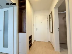 Pronájem bytu 2+kk, Hostivice, Cihlářská, 40 m2