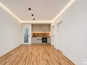 Prodej bytu 3+kk, Praha - Dolní Chabry, Kobyliská, 54 m2