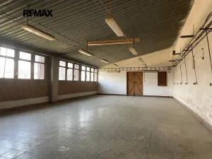 Pronájem výrobních prostor, Mikulov, 130 m2