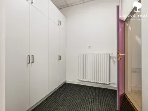 Prodej ordinace, Rožnov pod Radhoštěm, Lesní, 274 m2