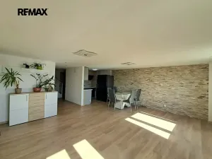 Pronájem bytu 4+kk, Praha - Modřany, Plovdivská, 82 m2