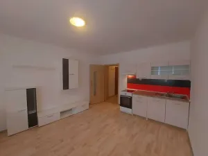 Pronájem bytu 2+kk, Tišnov, Klášterská, 32 m2