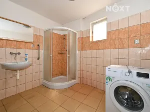 Prodej rodinného domu, Drnholec, nám. Svobody, 210 m2