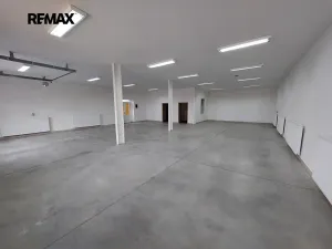 Pronájem obchodního prostoru, Slavkov u Brna, 200 m2