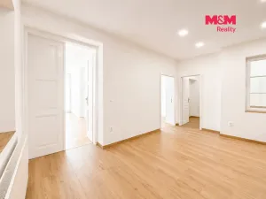 Pronájem bytu 3+1, Karviná - Fryštát, Masarykovo nám., 120 m2
