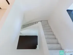 Prodej vícegeneračního domu, Hrob, 346 m2