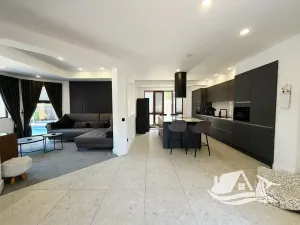 Prodej rodinného domu, Pomorie, Bulharsko, 179 m2