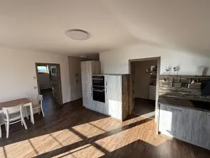 Pronájem bytu 3+1, Kostomlaty pod Milešovkou, Husova, 130 m2