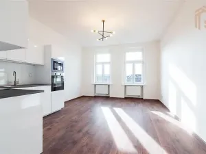 Pronájem bytu 1+kk, Praha - Holešovice, Plynární, 31 m2