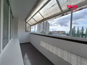 Pronájem bytu 1+kk, Chomutov, Březenecká, 30 m2