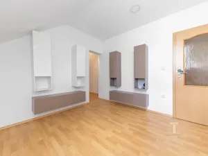 Prodej rodinného domu, Lechovice, 280 m2