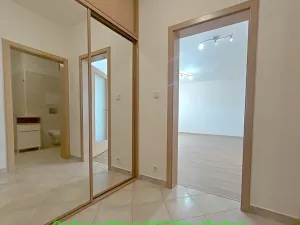 Pronájem bytu 2+kk, Praha - Strašnice, Gutova, 55 m2