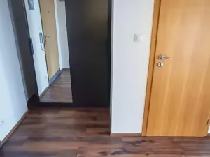 Pronájem bytu 2+kk, Praha - Vysočany, Pod Harfou, 57 m2