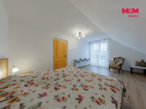 Prodej činžovního domu, Karlovy Vary - Dvory, V Lučinách, 330 m2
