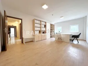 Pronájem skladu, Dobřejovice, 600 m2