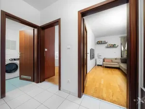 Pronájem bytu 2+kk, Praha - Háje, Loosova, 51 m2