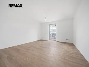 Prodej bytu 3+kk, Moravany, Květná, 103 m2
