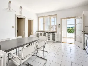 Prodej ordinace, Křižanov, Benešovo náměstí, 530 m2