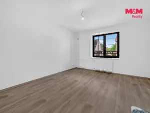Pronájem rodinného domu, Jindřichův Hradec - Jindřichův Hradec III, U Nemocnice, 164 m2